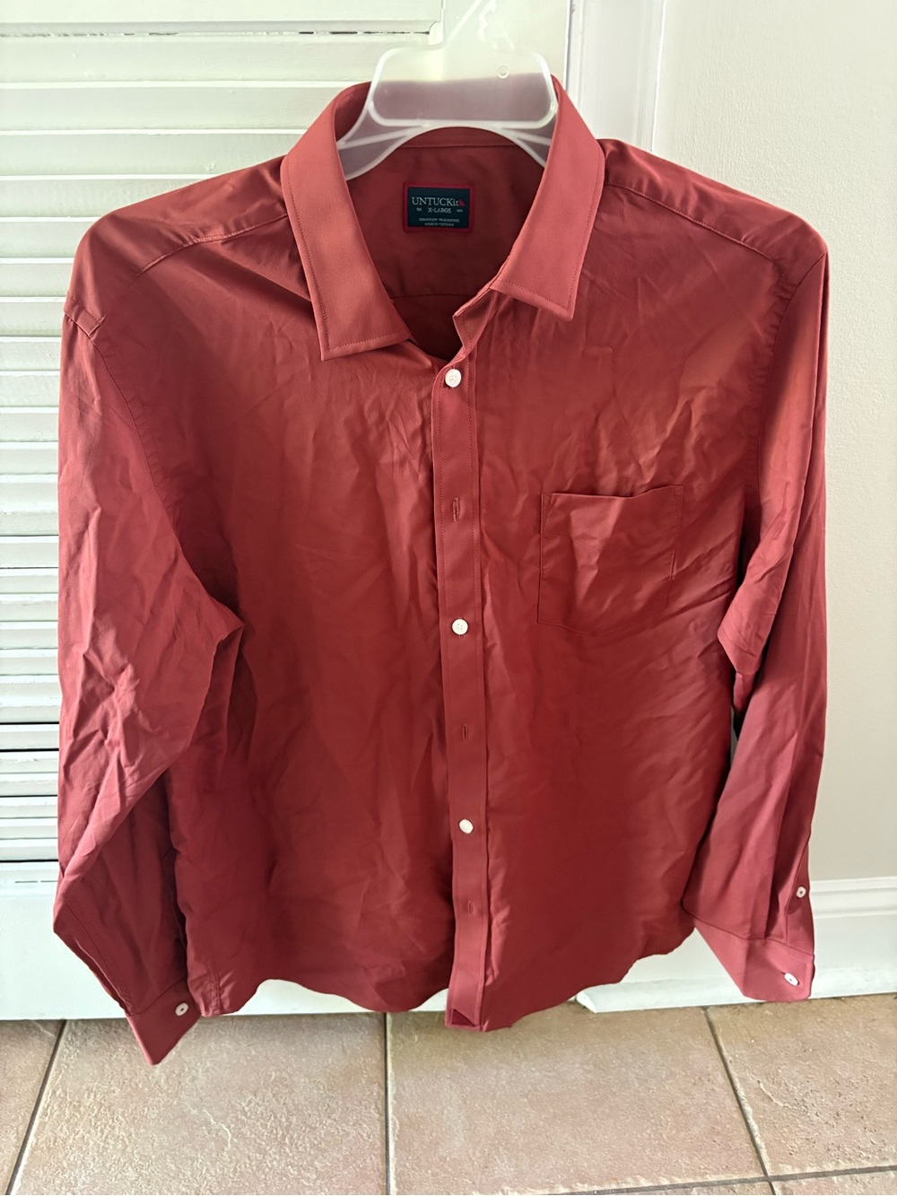 UNTUCKit Long-Sleeve Button-Up Shirt in Rust Red XL